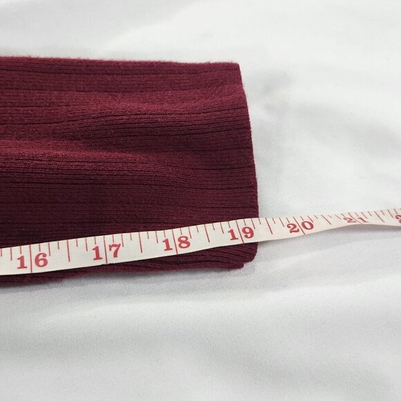 White House Black Market Long Sleeve Burgundy Blouse Shoulder Cut-Outs
Lot I - Picture 4 of 8